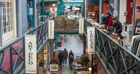 Marché aux Puces de Saint-Ouen : plongée dans le plus grand marché aux puces du monde