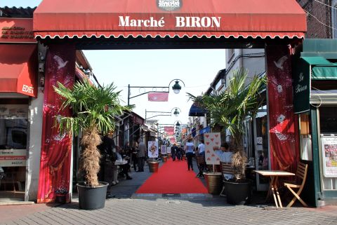 Marché aux Puces de Saint-Ouen : plongée dans le plus grand marché aux puces du monde